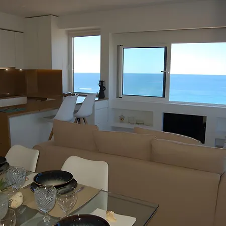 Sunset Apartment *